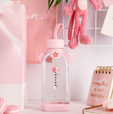 Бутылка формы фламинго милая стеклянная, розовая стеклянная бутылка с рукавом силикона поставщик